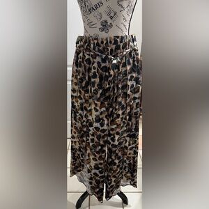 Niche Nilgun Derman Chic Leopard Print Dahlia Pants